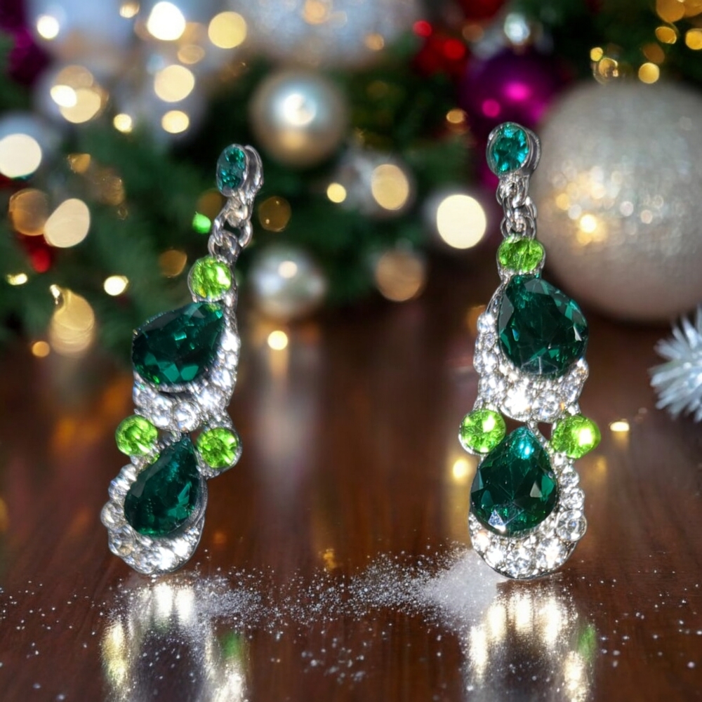 Elegant Green and Silver Jewelry Set - Picture 5 of 6